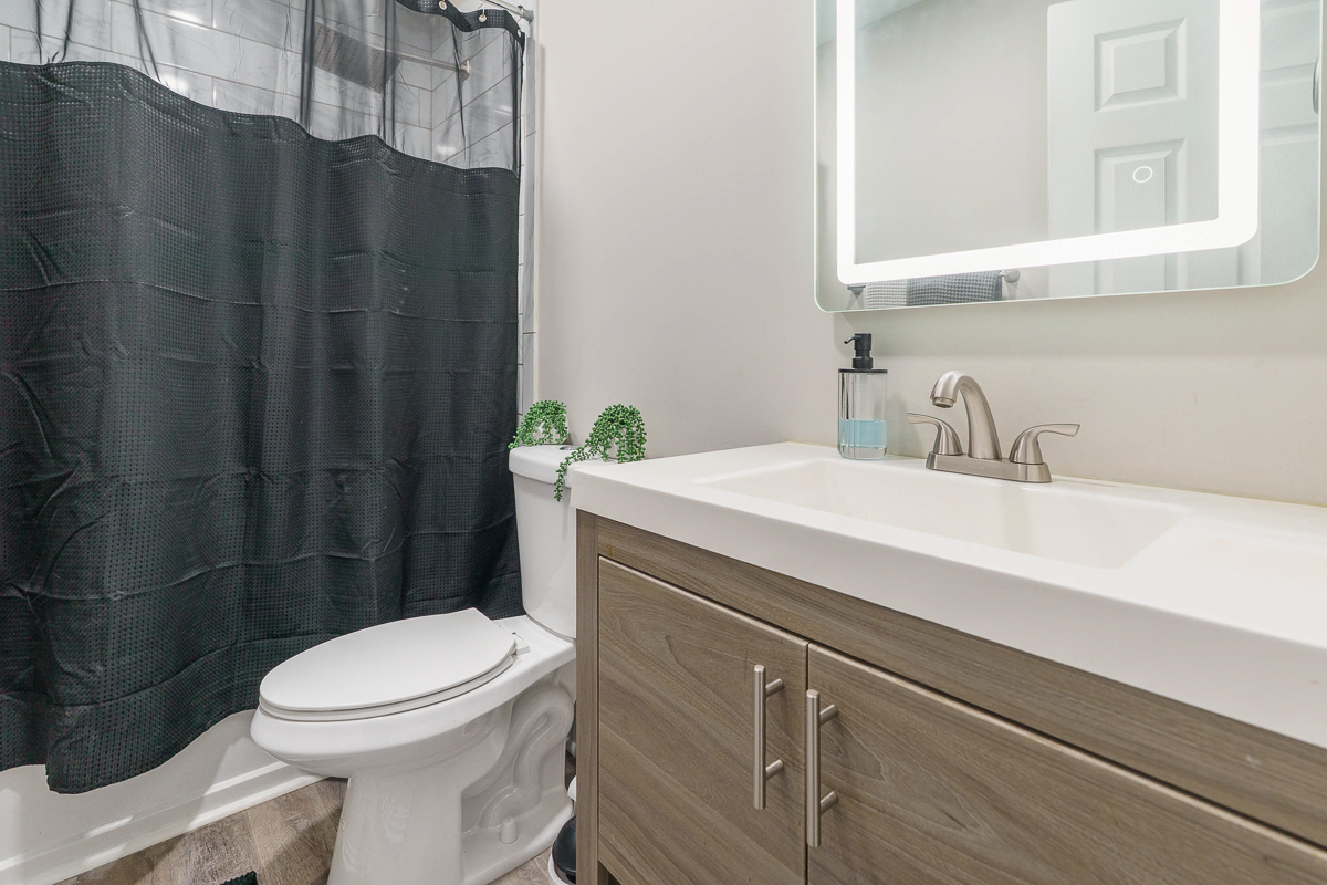 3428 Third Ave-25
