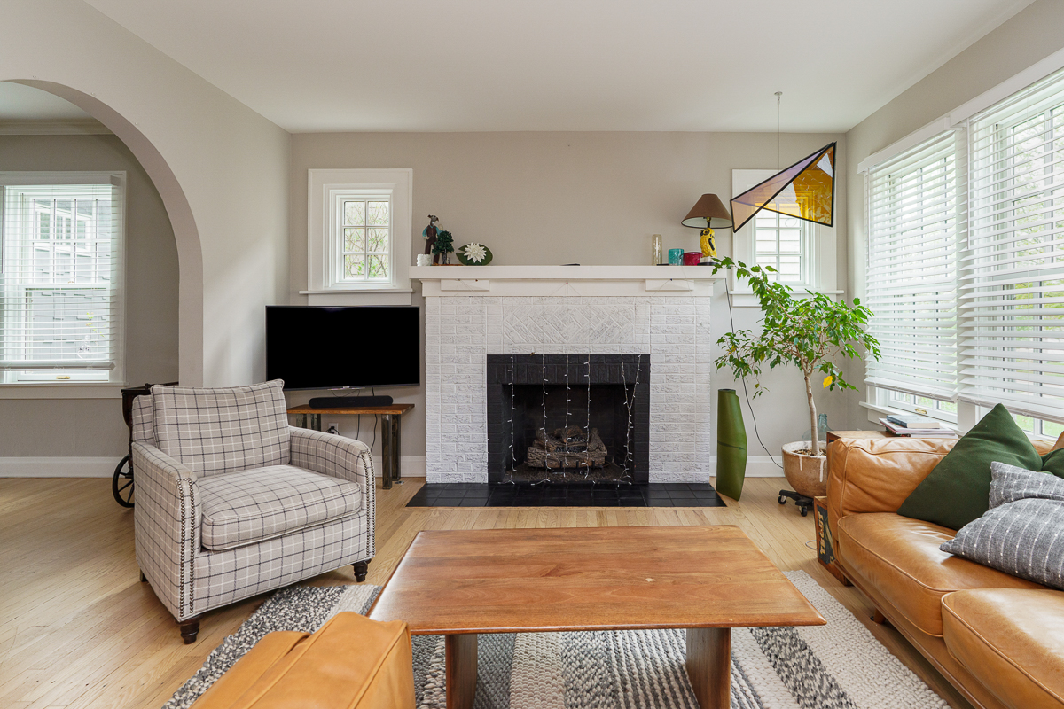 357 Fallis Rd-9