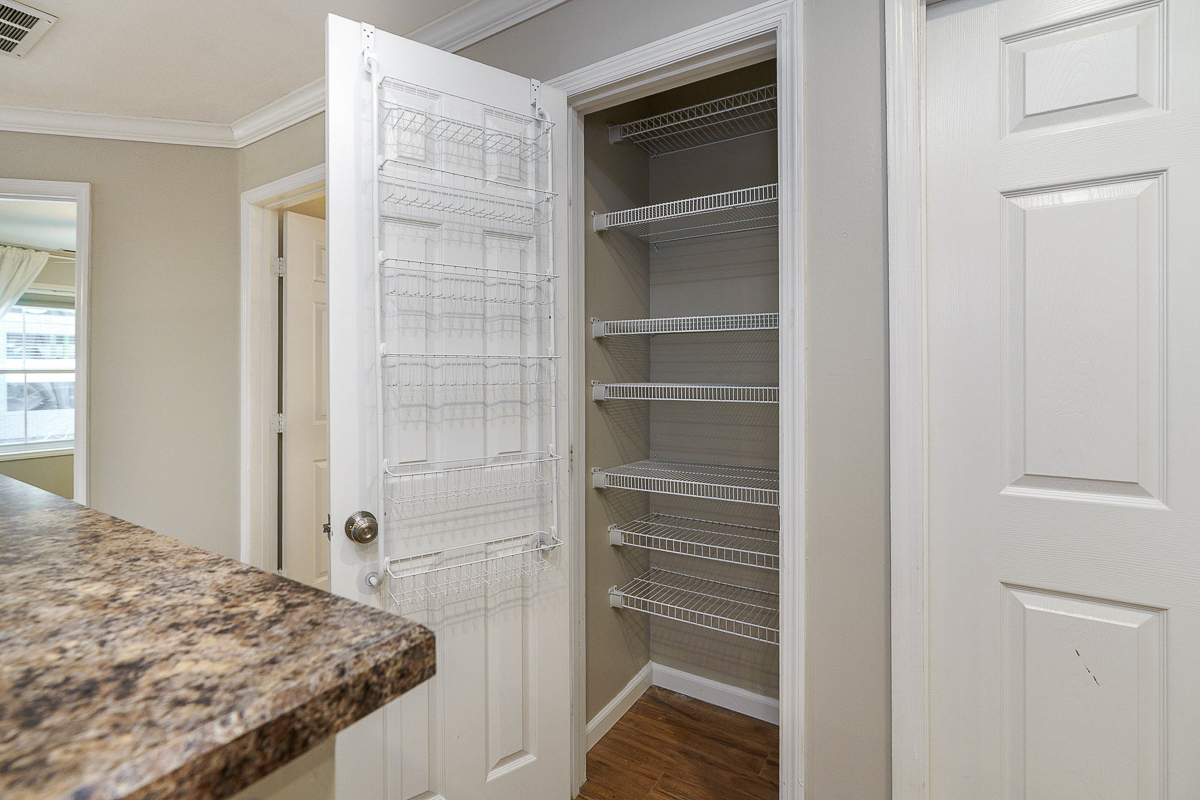 36 W Russell St-20