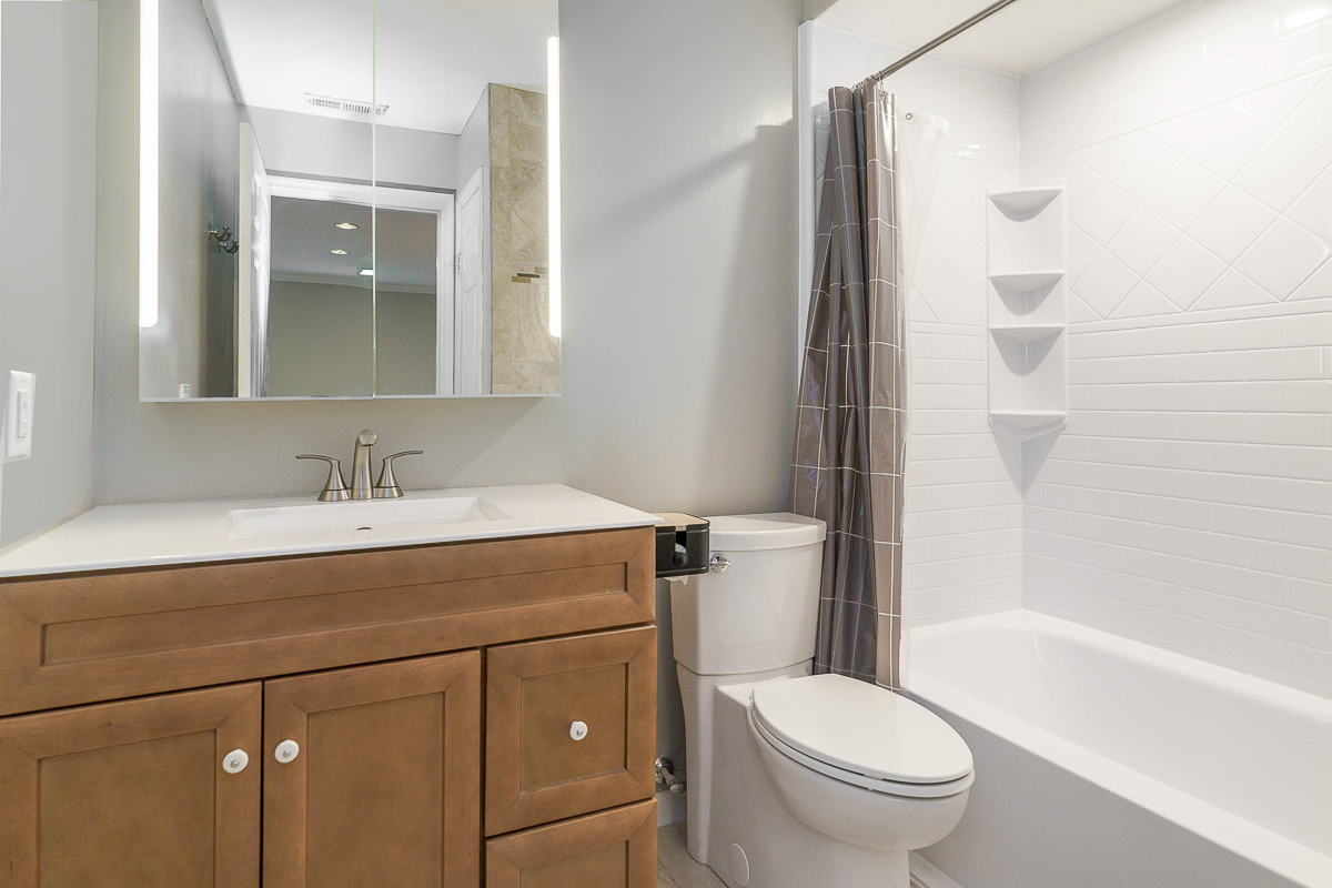 36 W Russell St-25