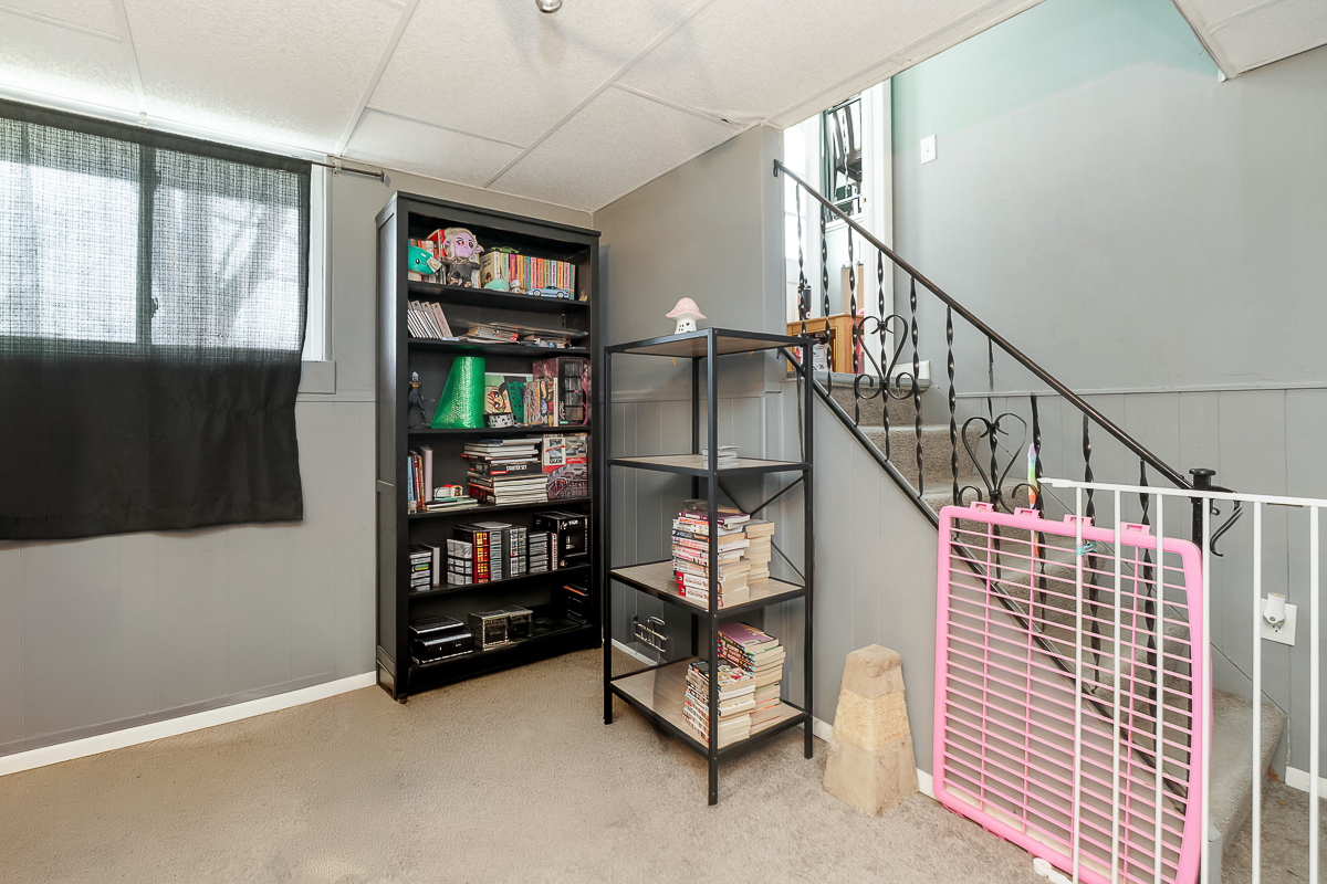 3755 Lynward Rd-30