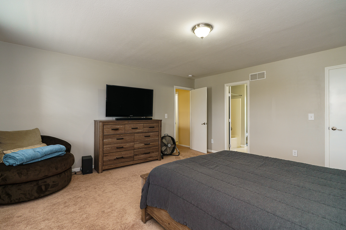 492 Glenside Lane-33