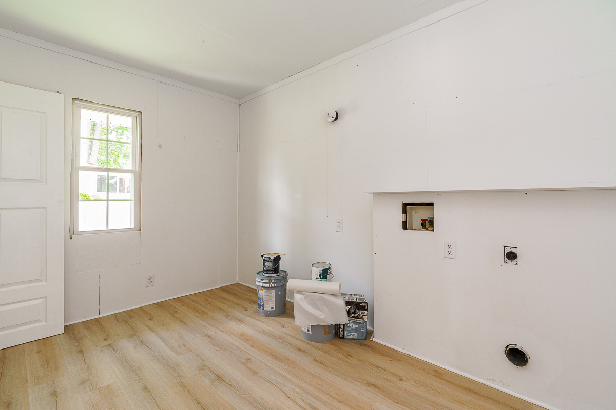 5030 Silverton Dr-12