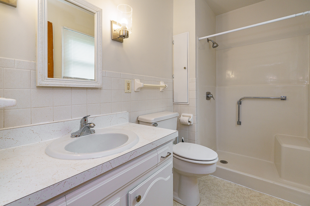 521 Melrose Ave-22