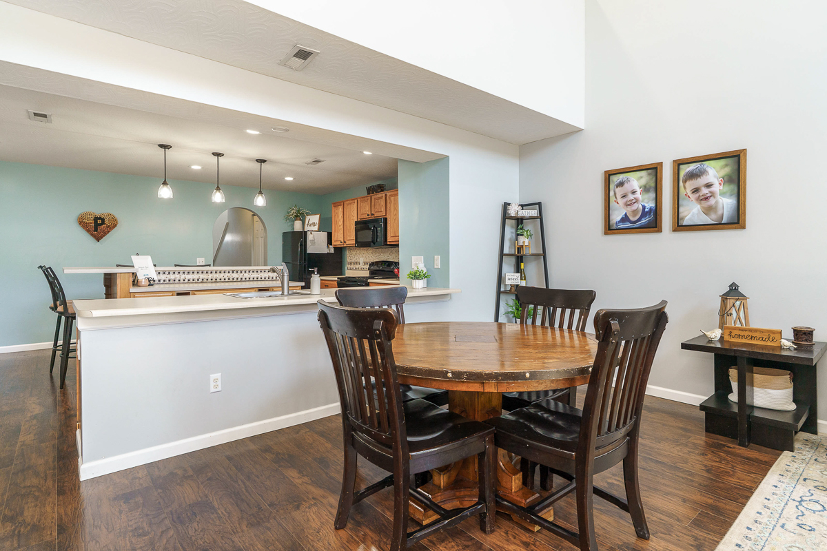 543 Corbel Dr-15