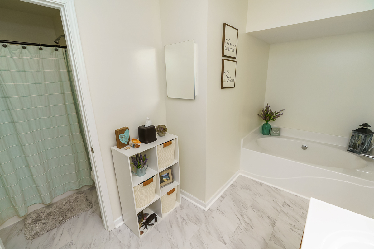 543 Corbel Dr-27