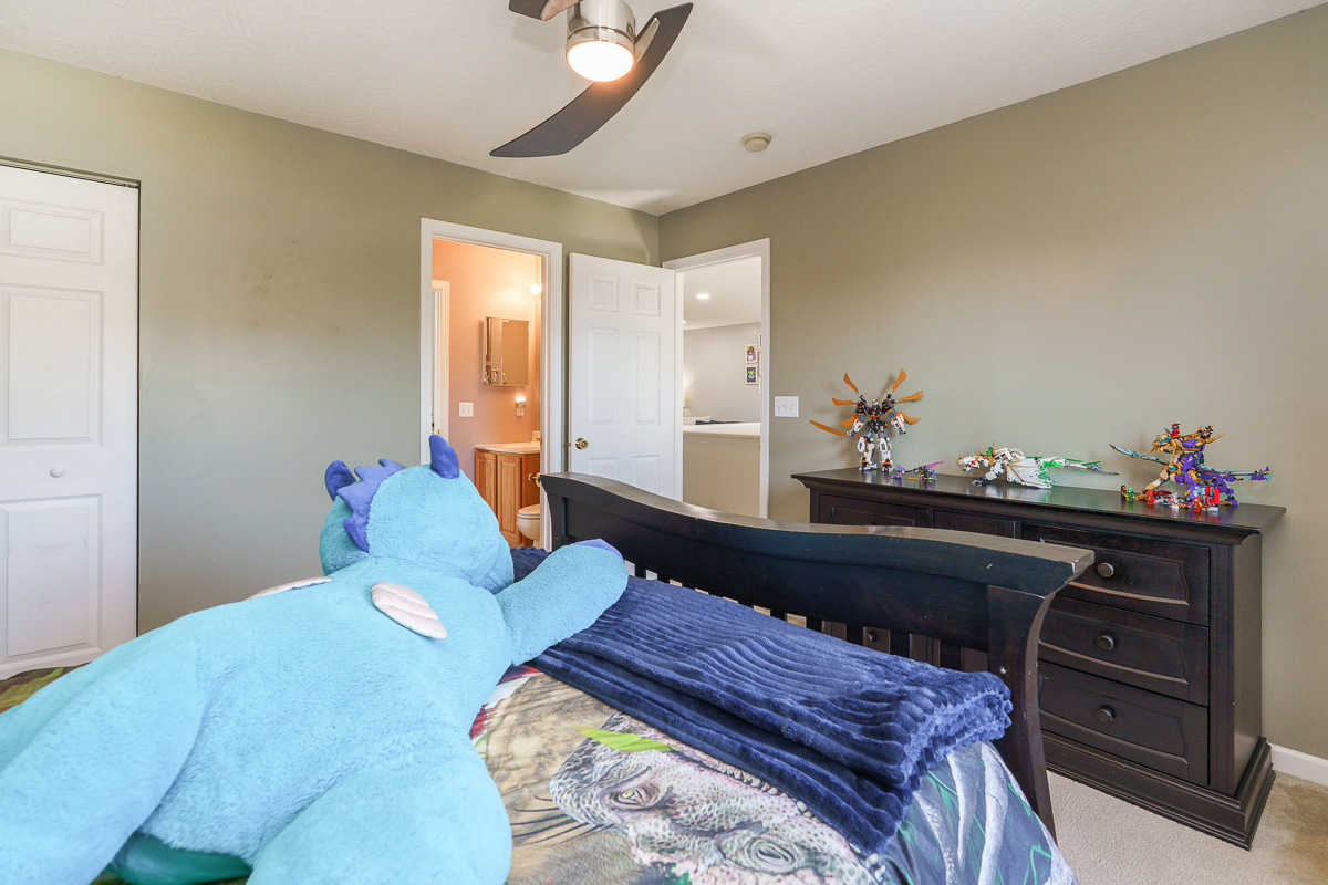 543 Corbel Dr-36