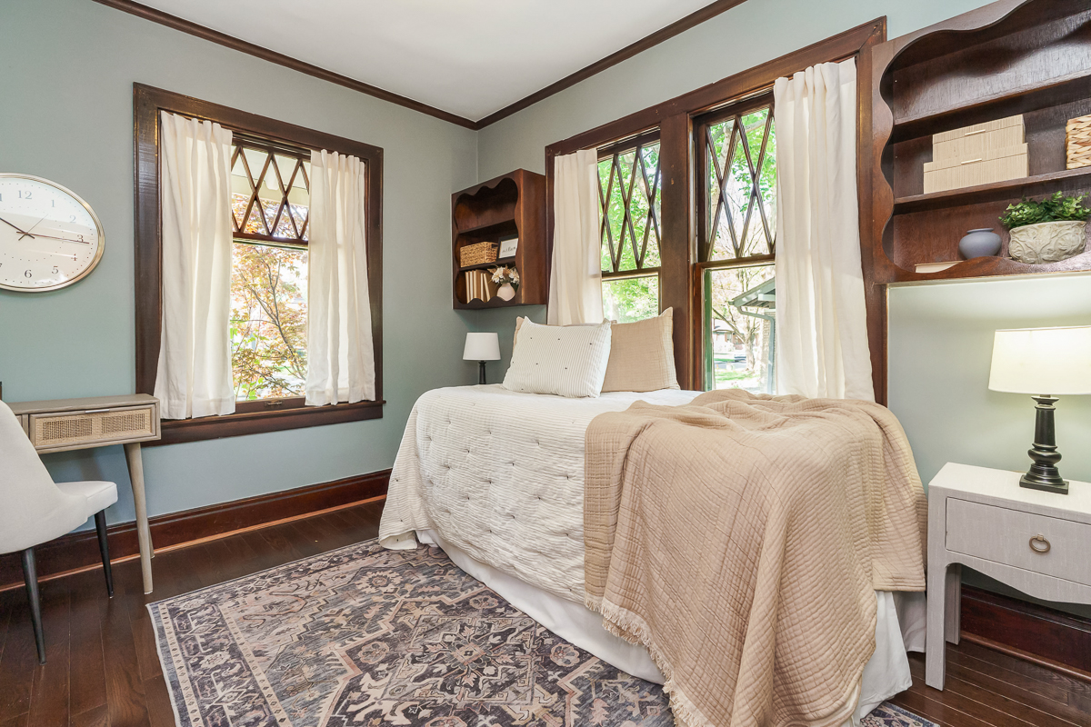 54 Webster Park Ave-12