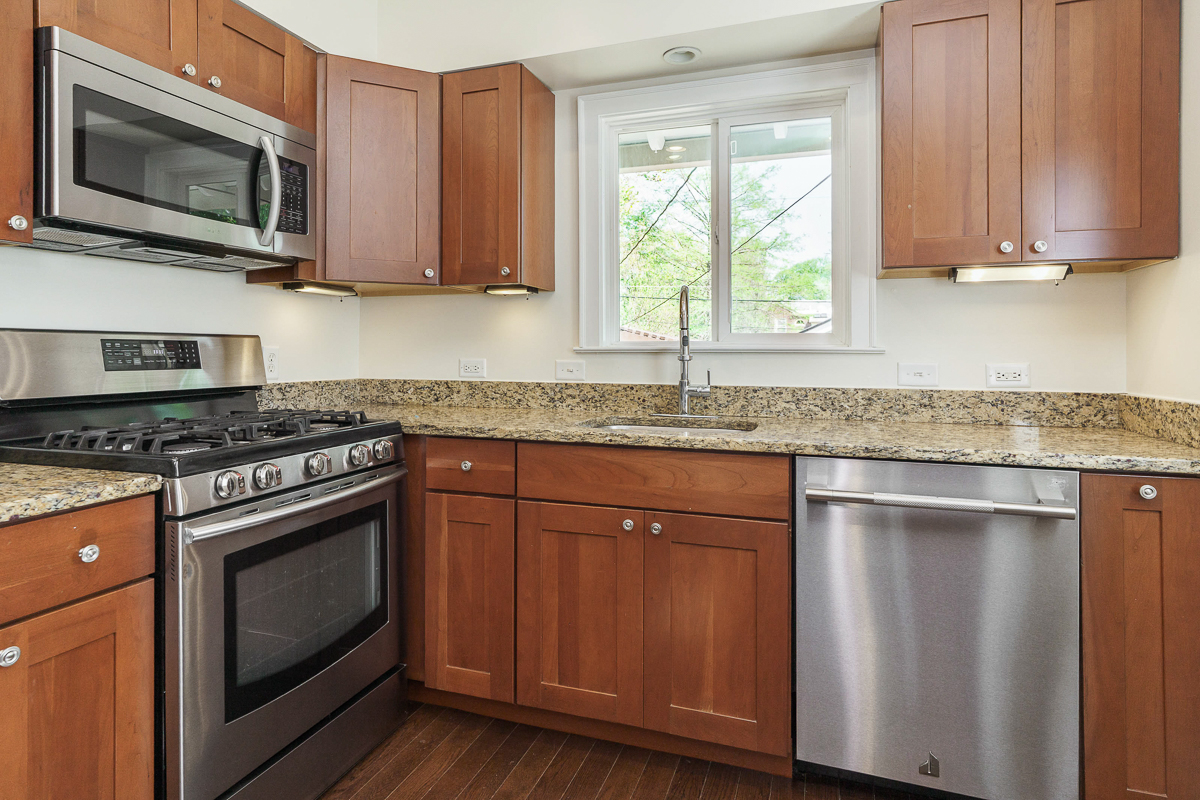 54 Webster Park Ave-21