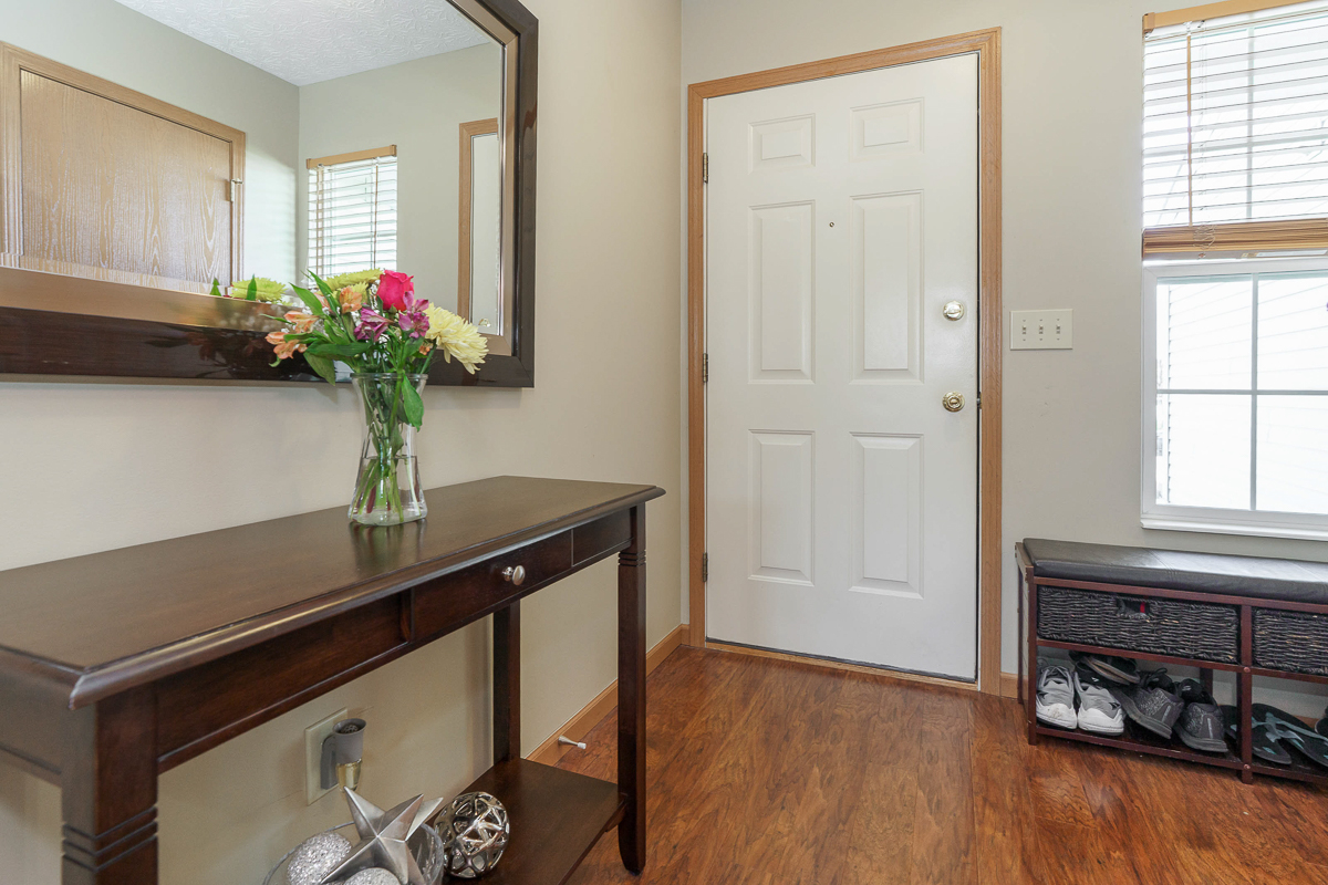 6043 Chidley St-12
