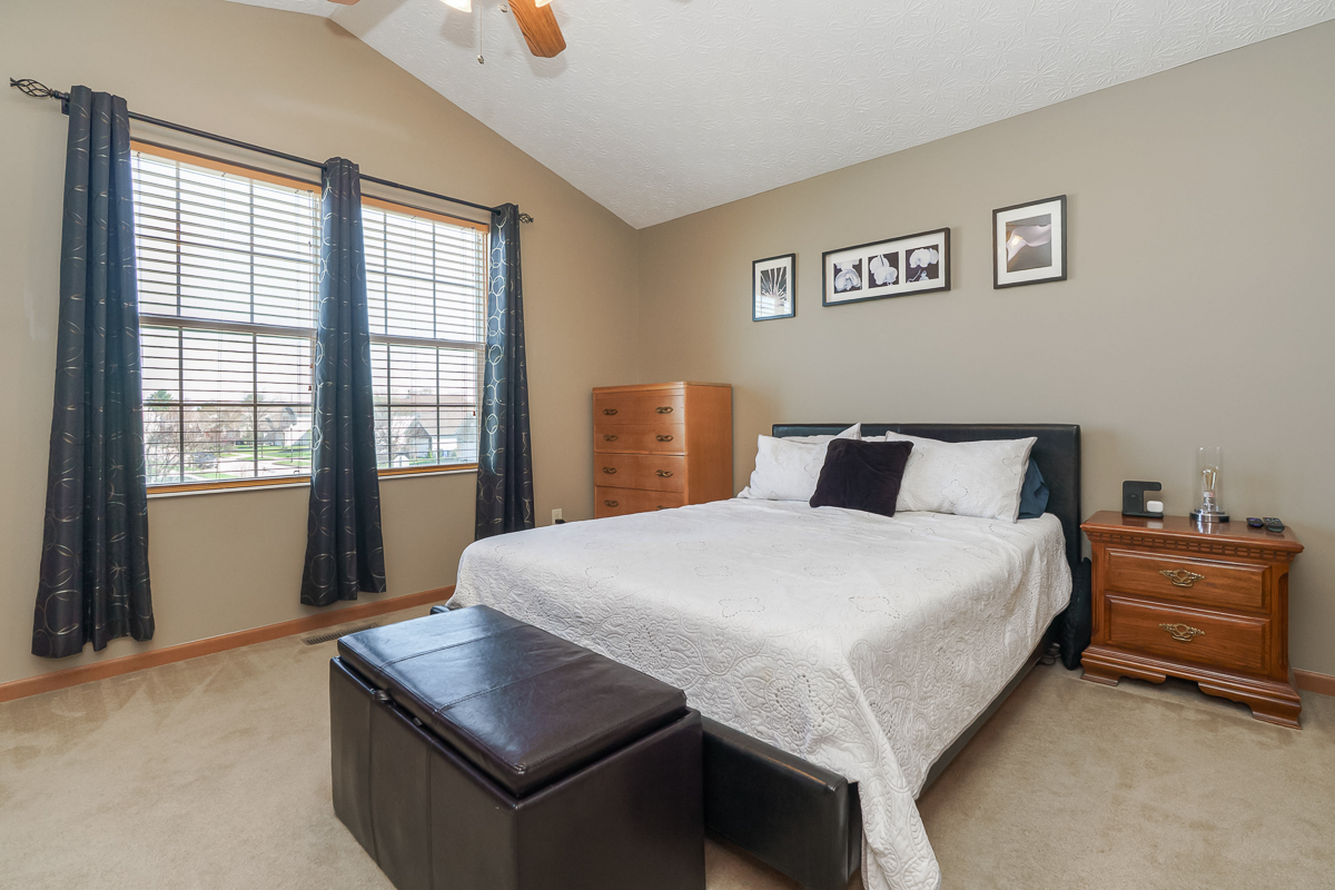 6043 Chidley St-22