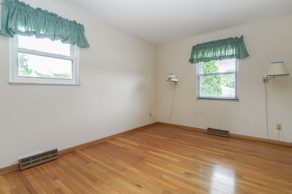 6297 Barberry Hollow-33