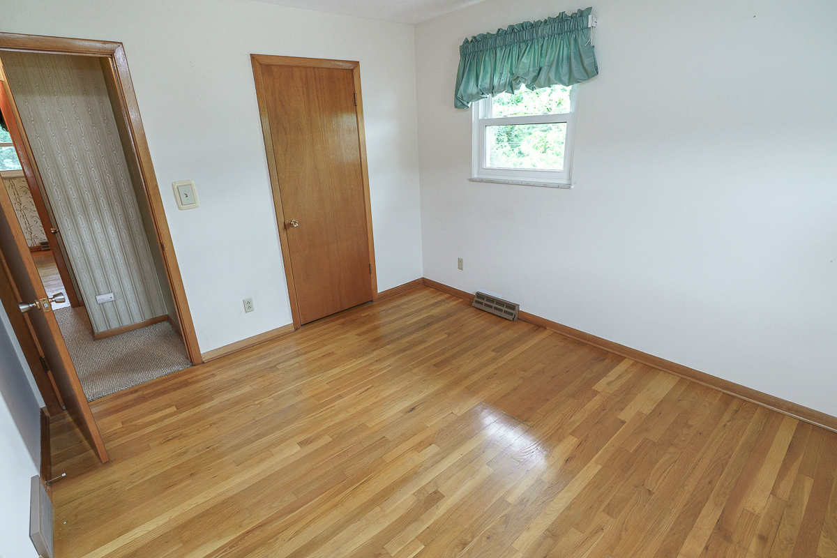 6297 Barberry Hollow-34