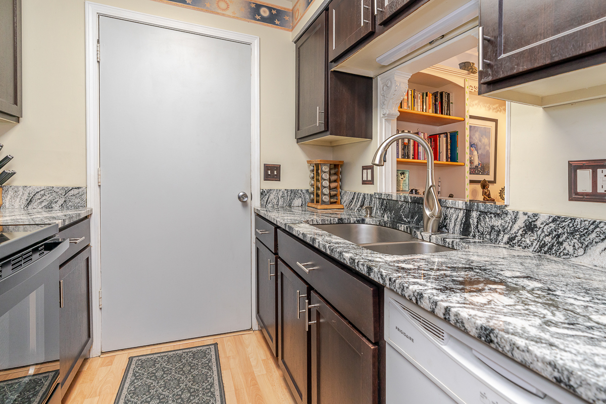 6326 Well Fleet Dr-23