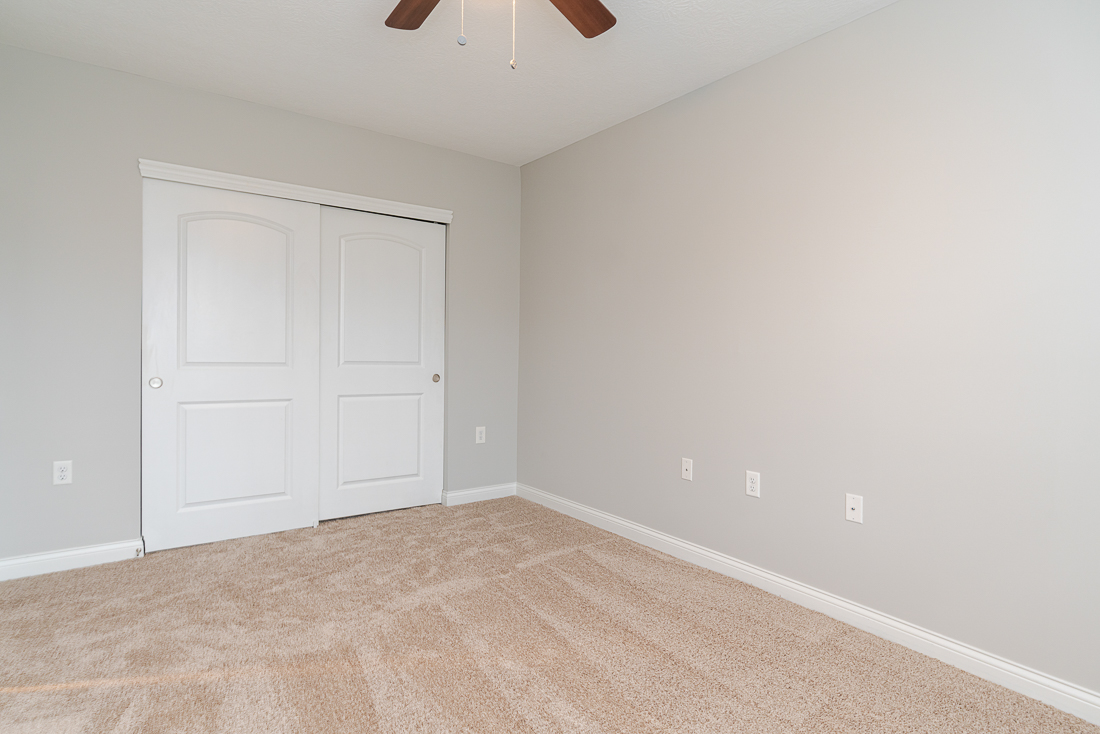 632 e Whittier St-19