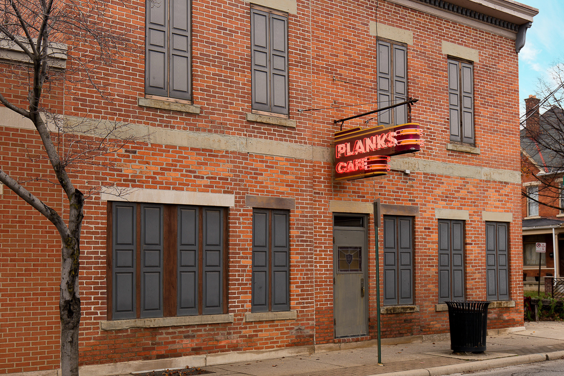 632 e Whittier St-32