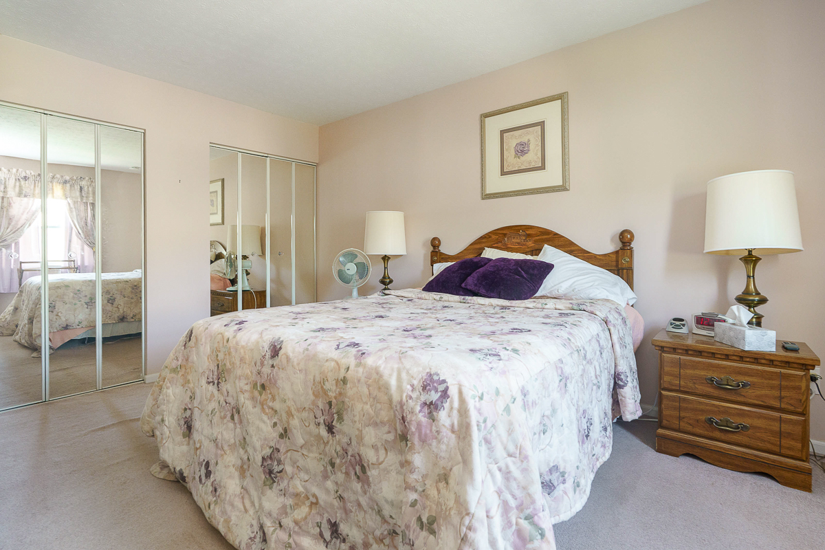 6357 New London Dr-31