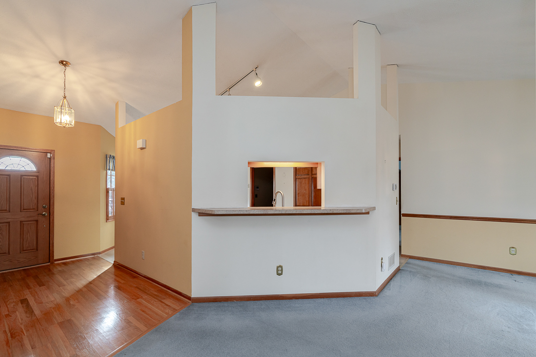 6392 CLAYPOOL Ct--17