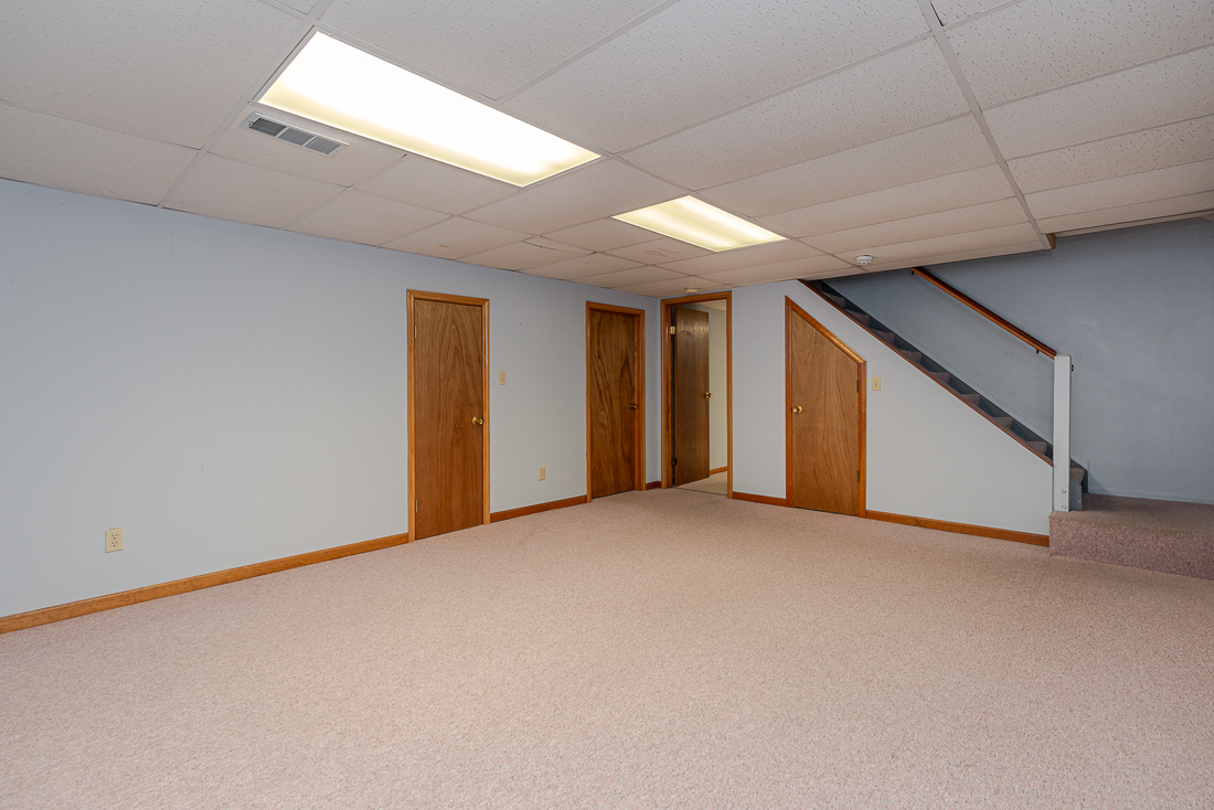 6392 CLAYPOOL Ct--44