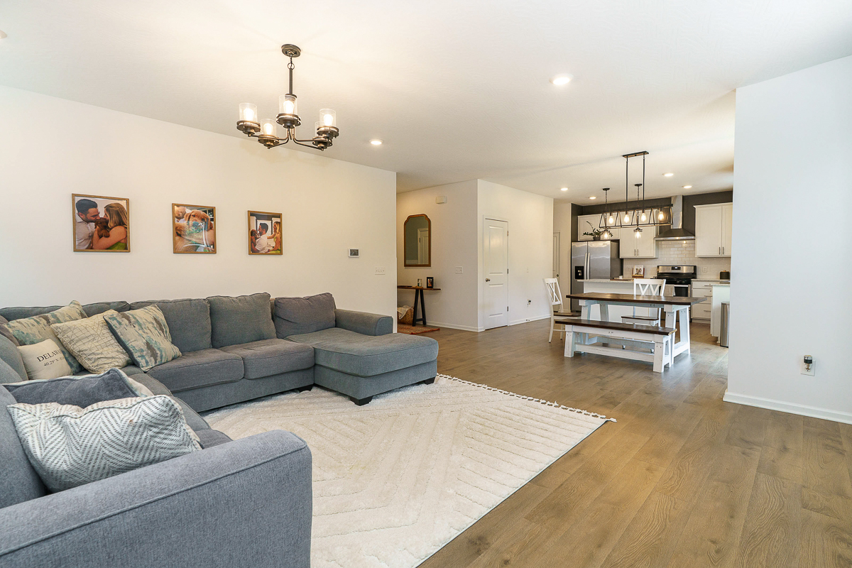 643 Buena Park Dr.-16