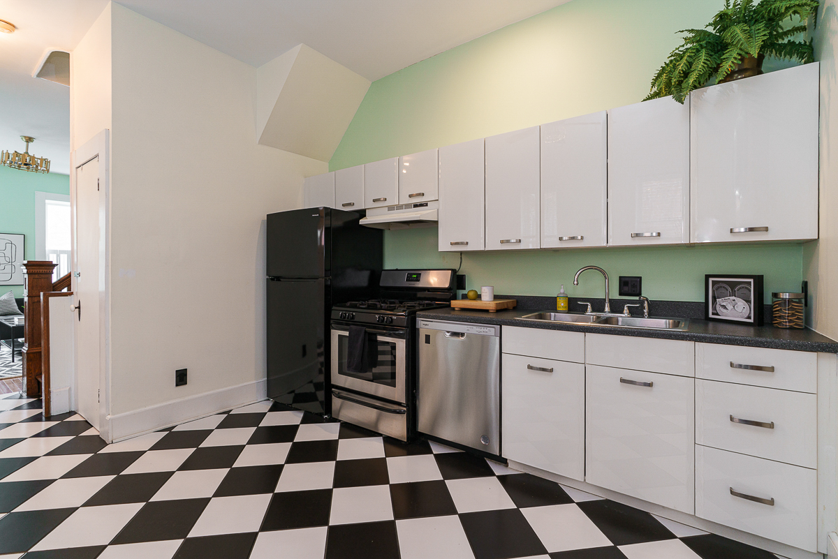 66 E Hubbard Ave-10