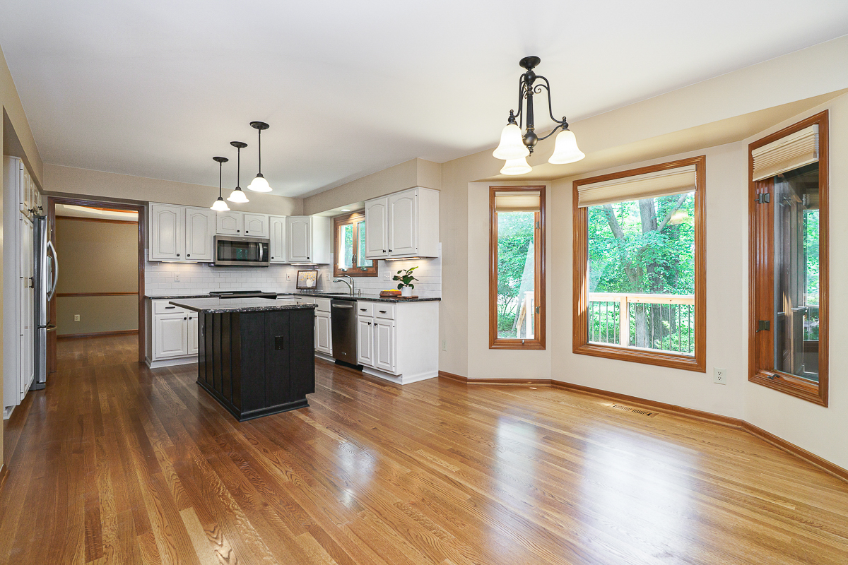 6730 Kensington Way-27