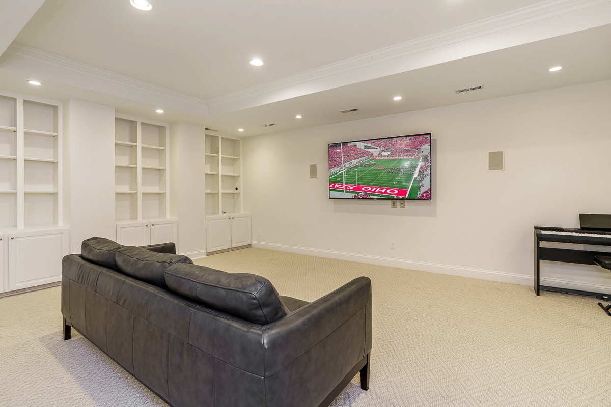 6940 Clivdon Mews-17