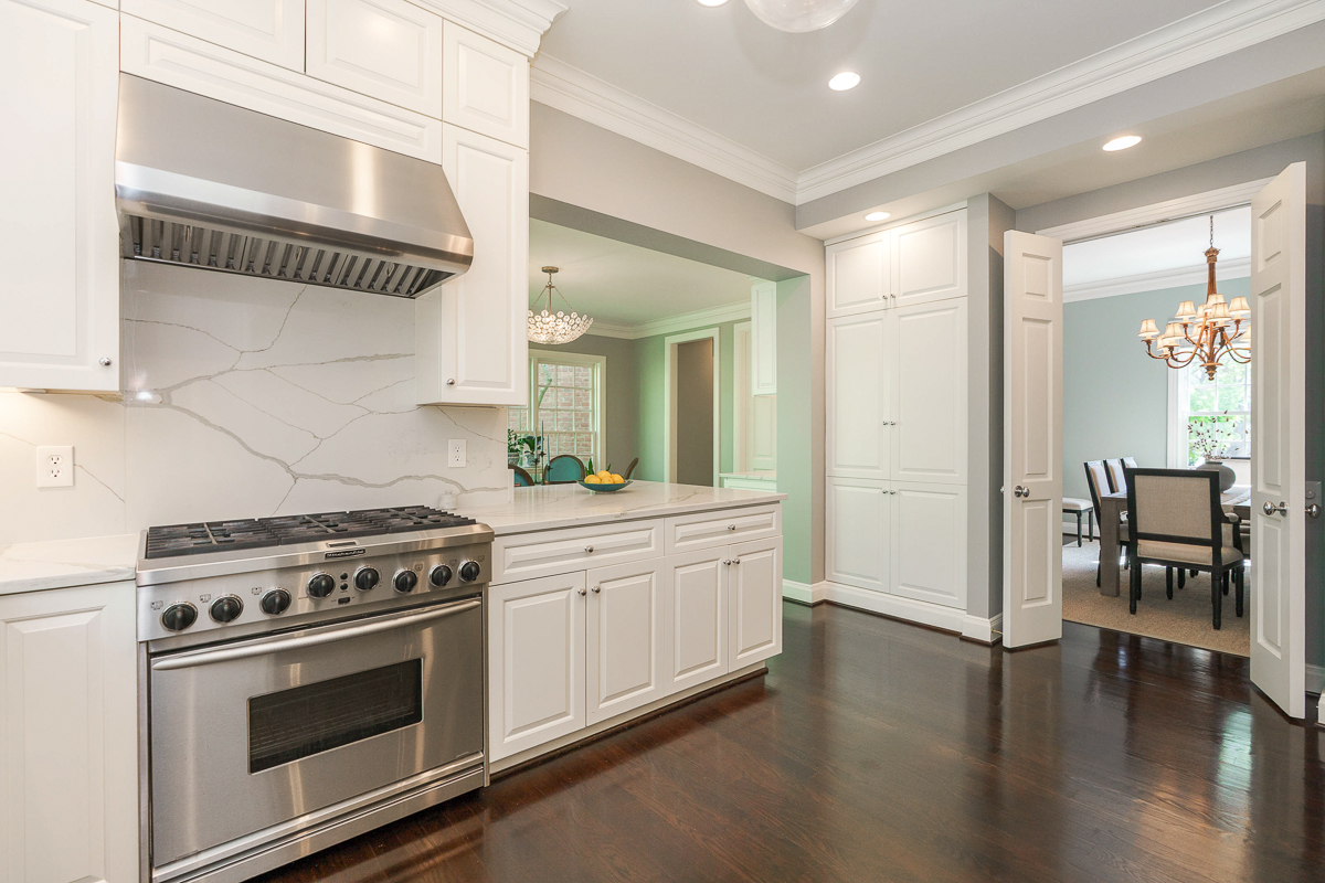 6940 Clivdon Mews-36