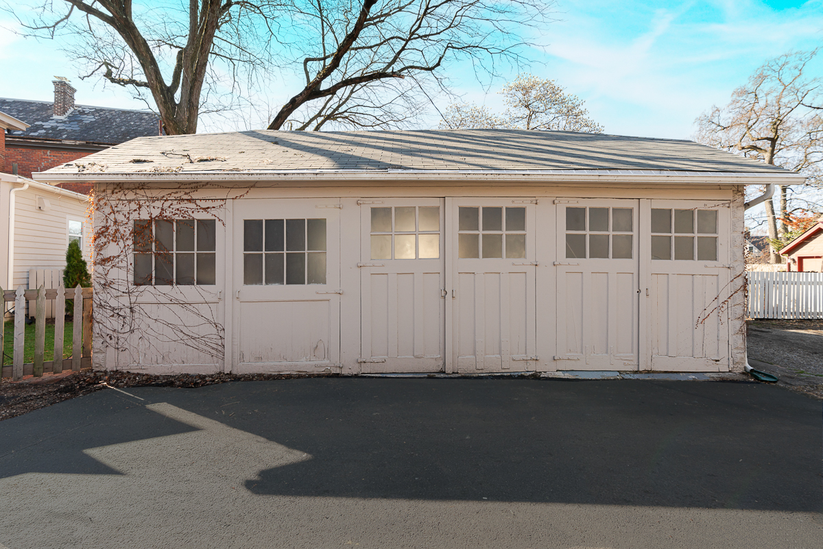 707 s 6th St-10