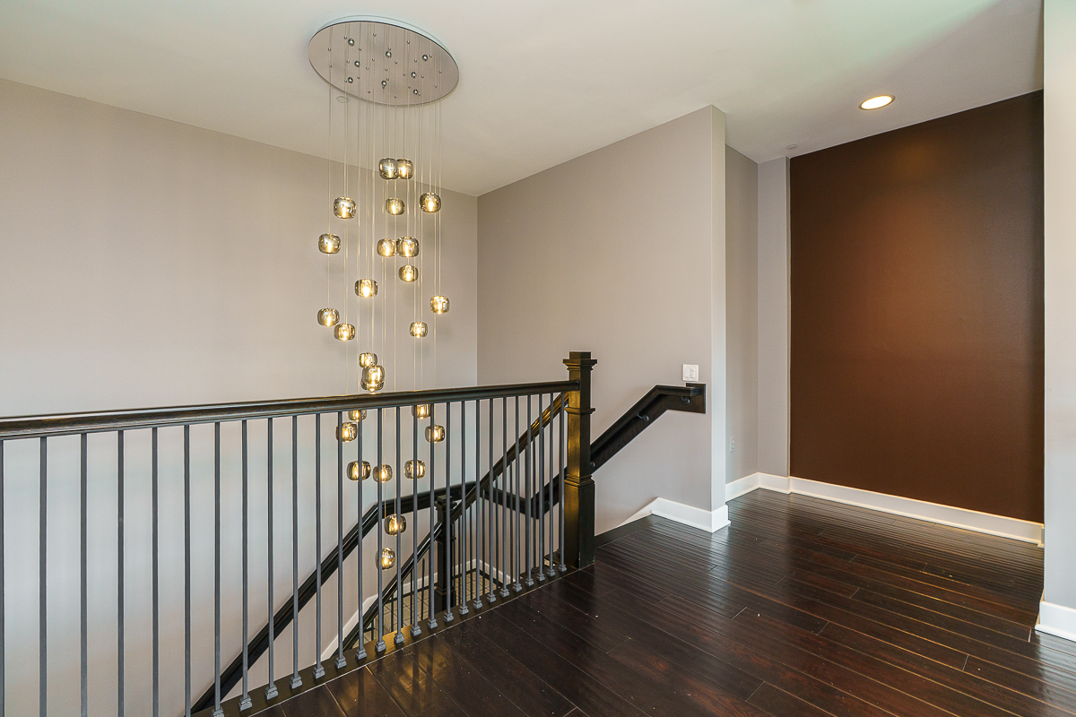 250 Daniel Burnham Sq #707-36