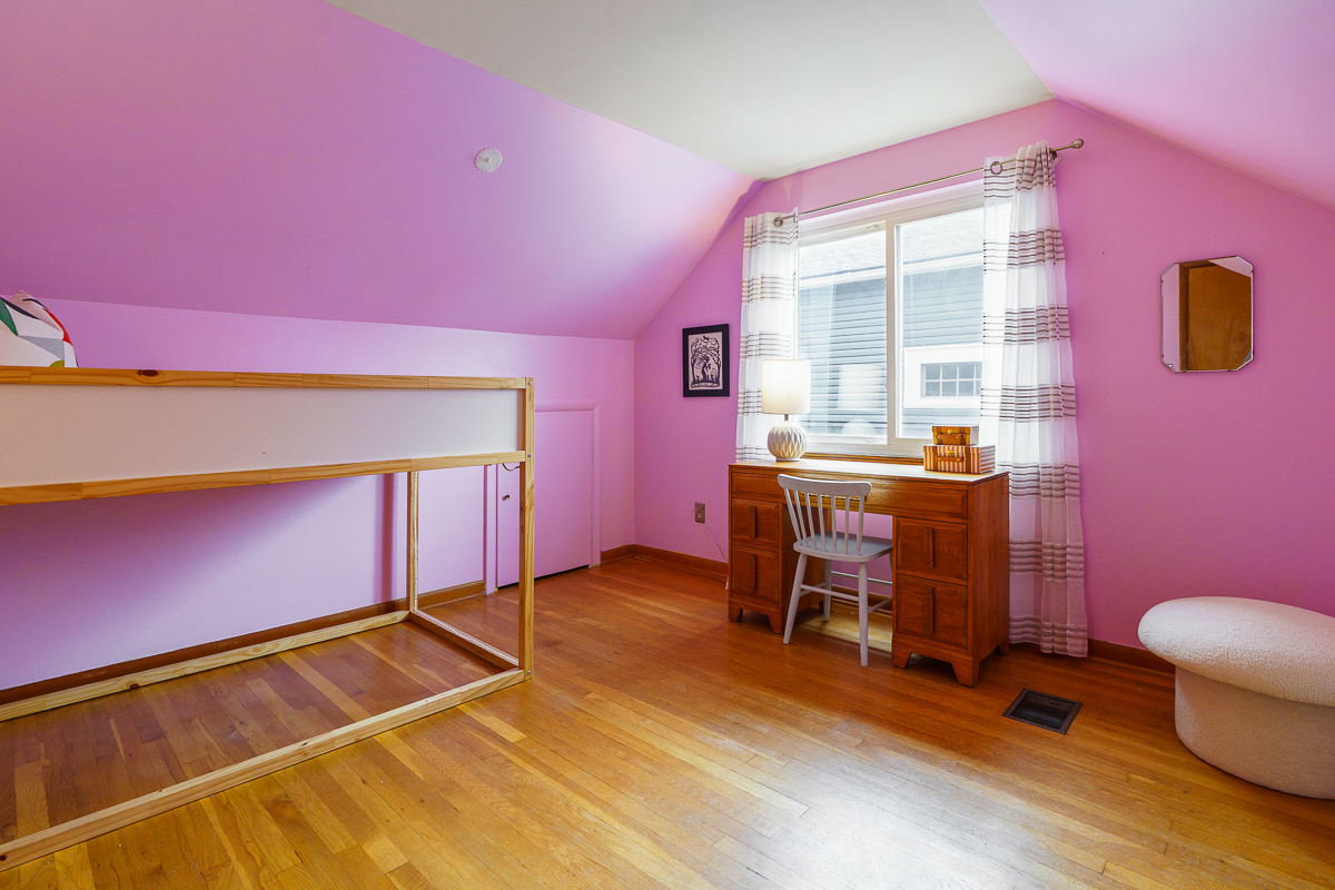 799 Montrose Ave-39