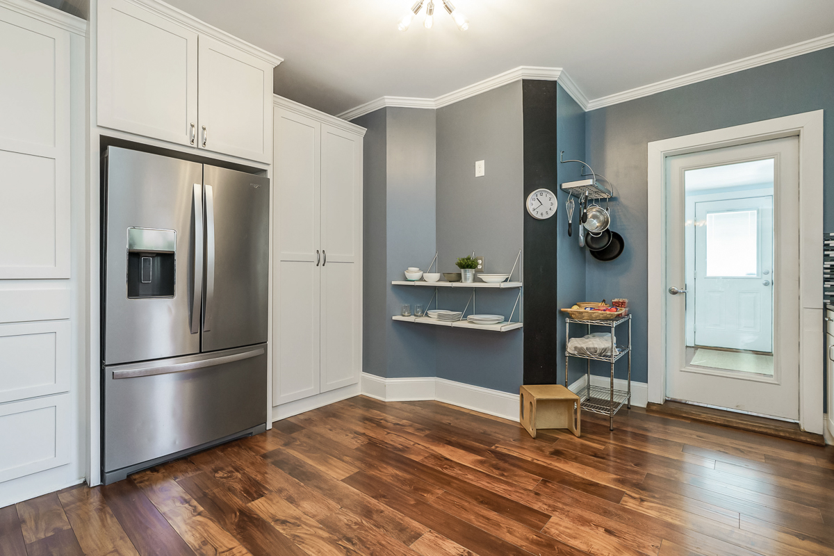 834 Hamlet St-28