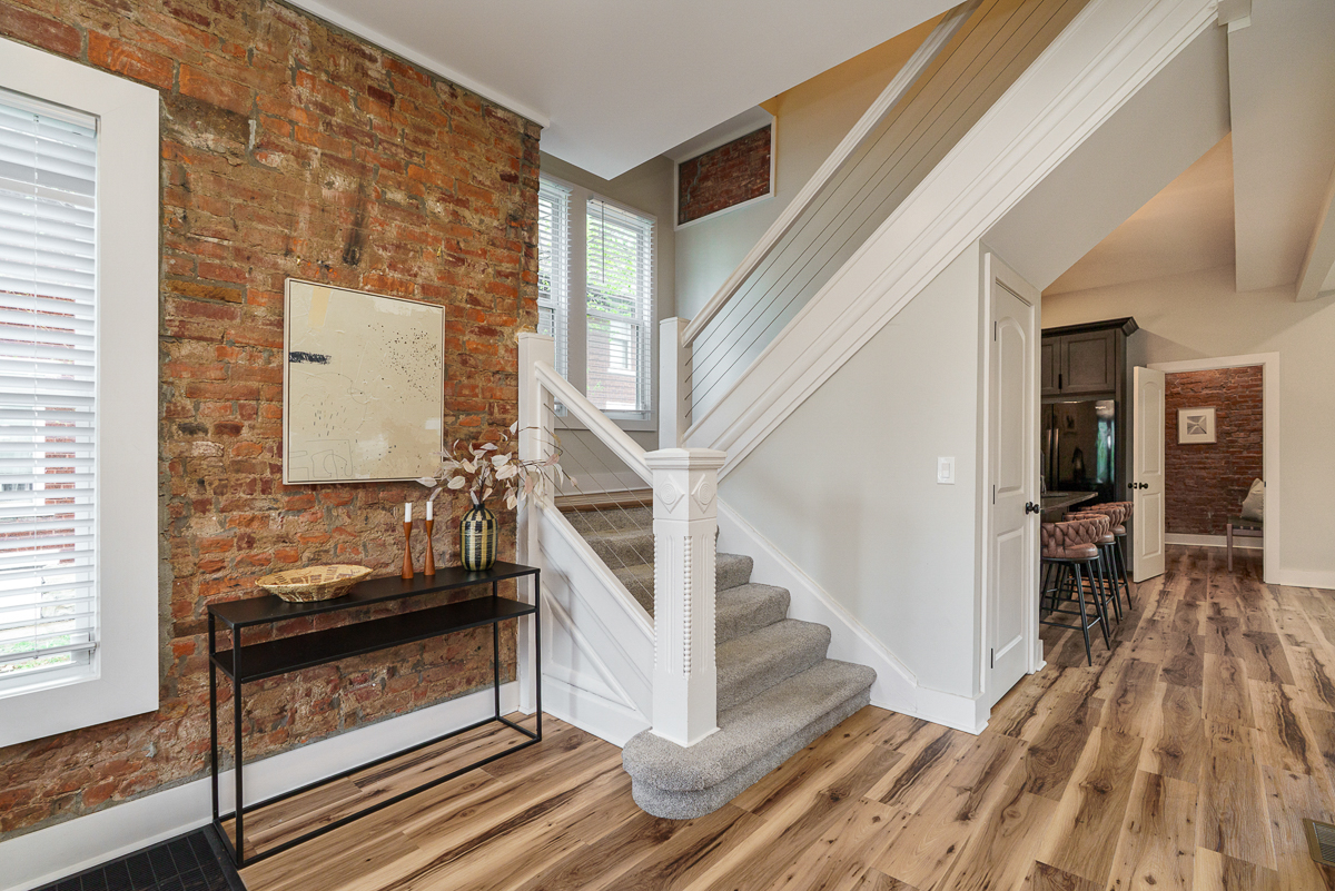 848 Champion Ave-28