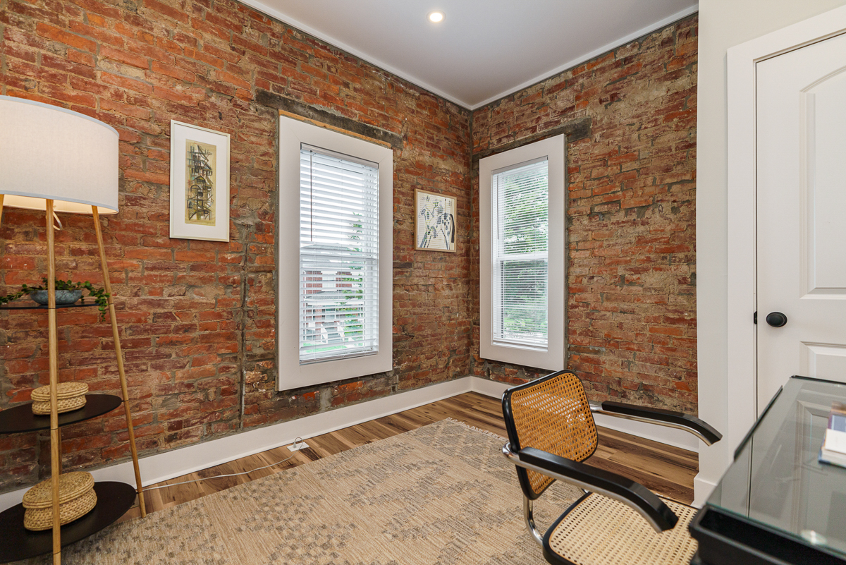 848 Champion Ave-36