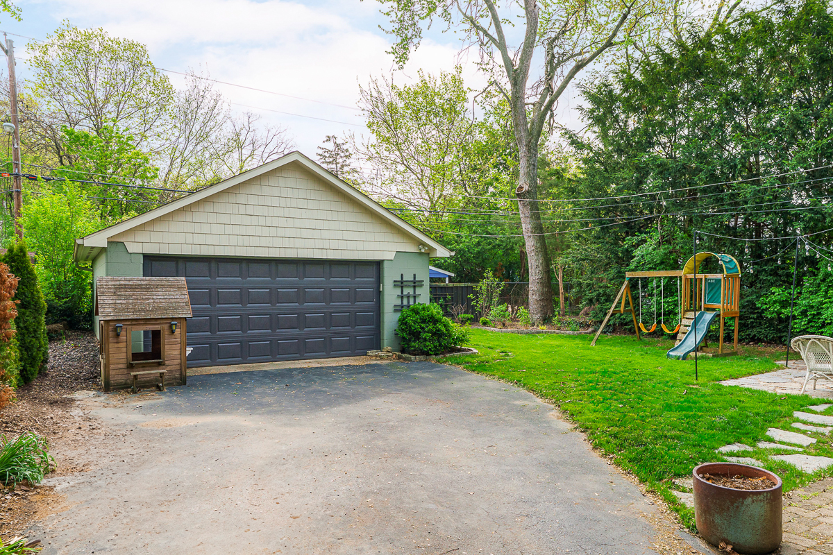 84 N Ardmore Rd-15