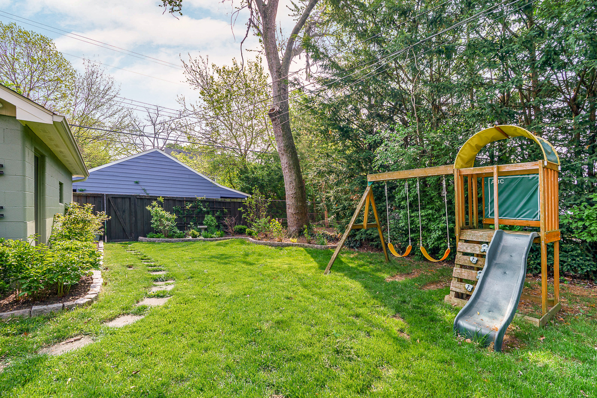 84 N Ardmore Rd-18