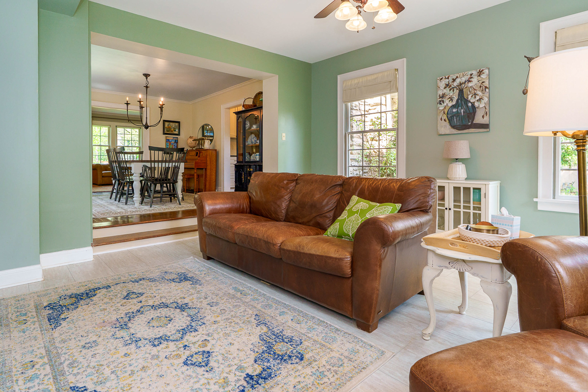 84 N Ardmore Rd-28