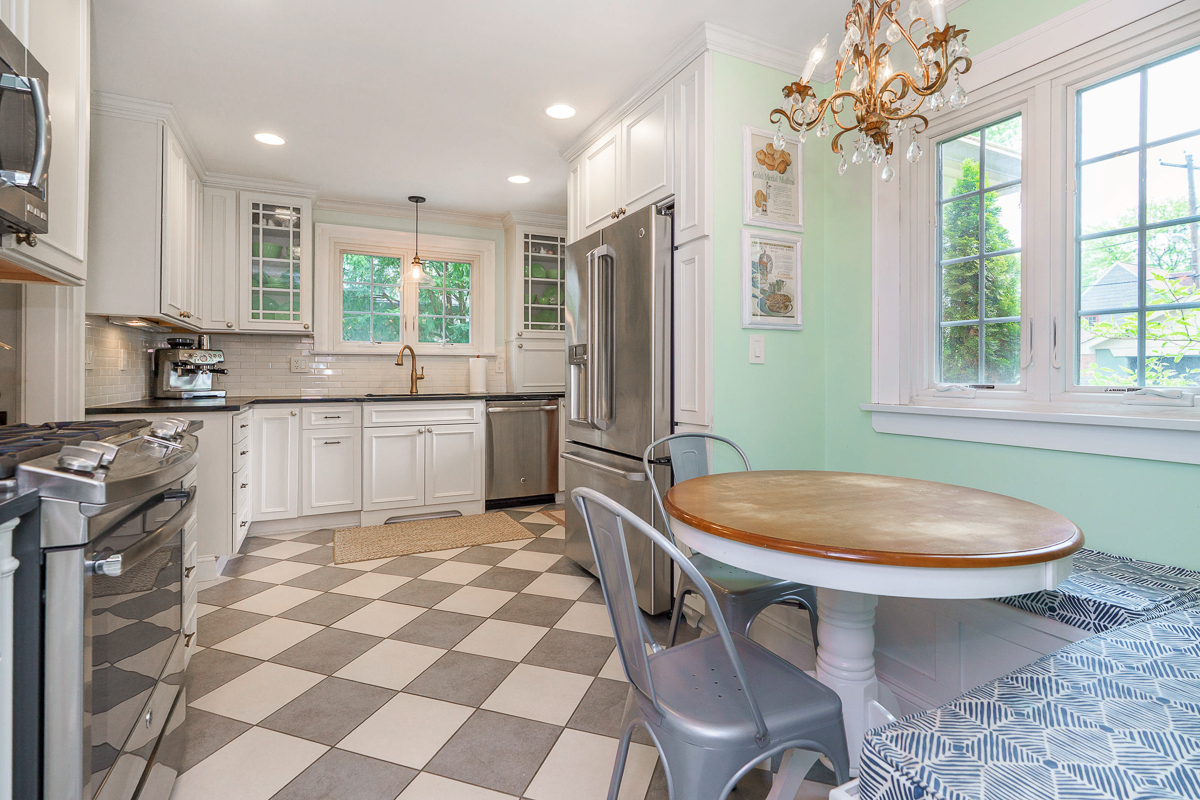 84 N Ardmore Rd-35