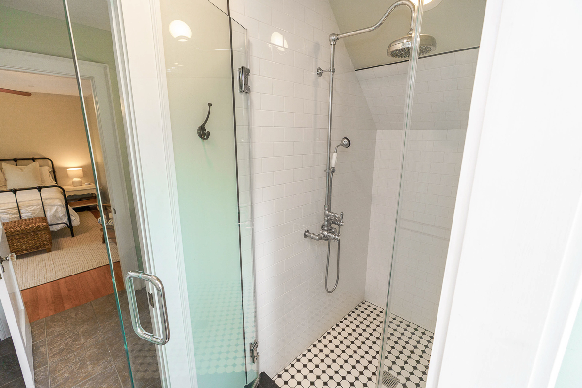 84 N Ardmore Rd-46