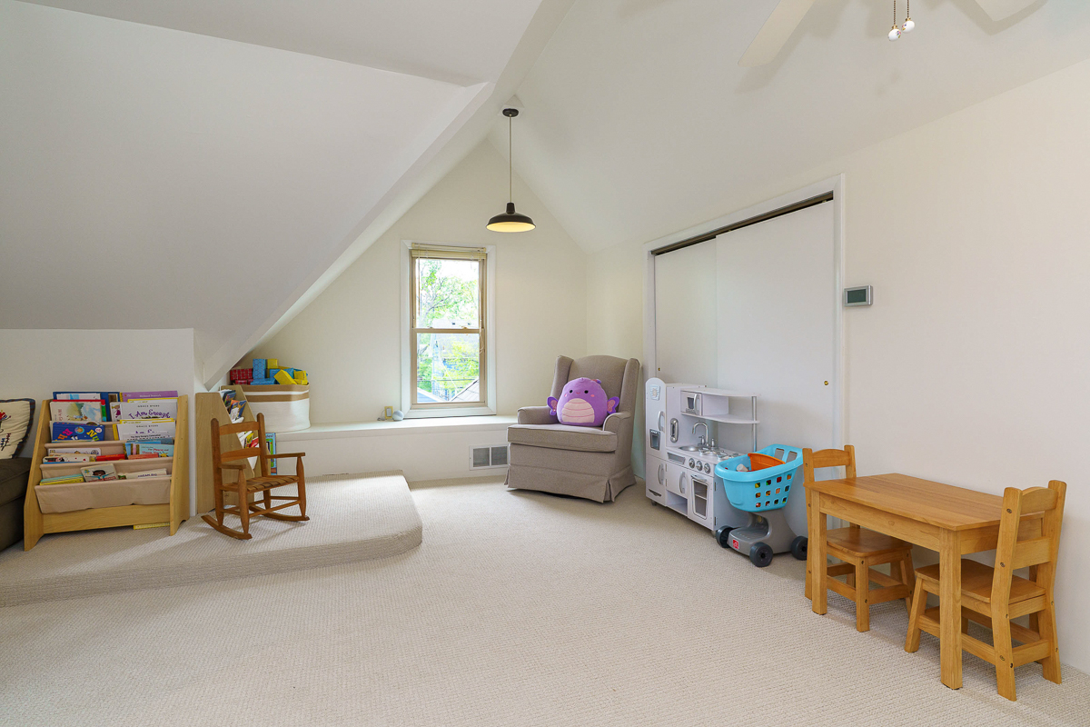 84 N Ardmore Rd-53