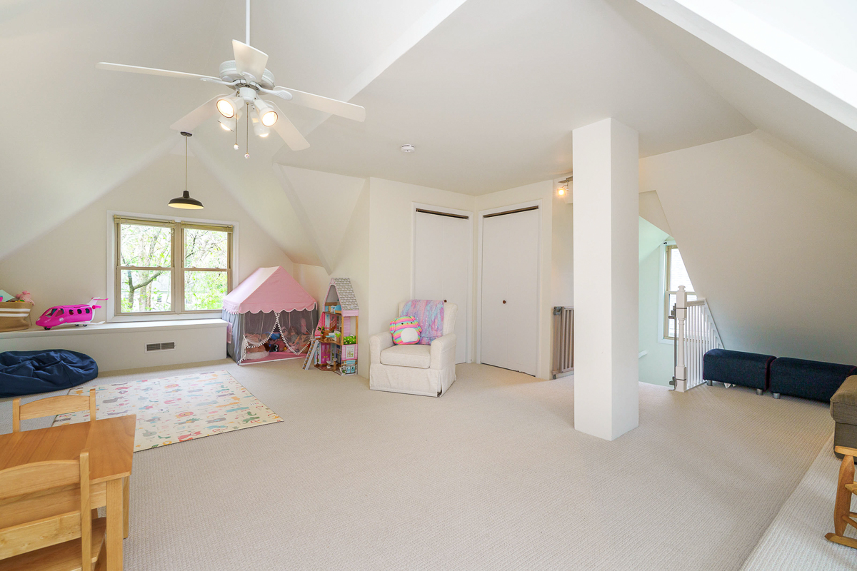 84 N Ardmore Rd-55