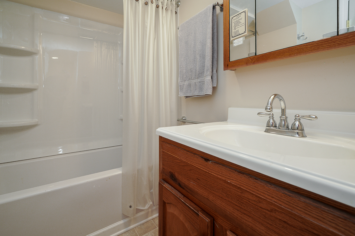 96 N Cassingham Rd-10