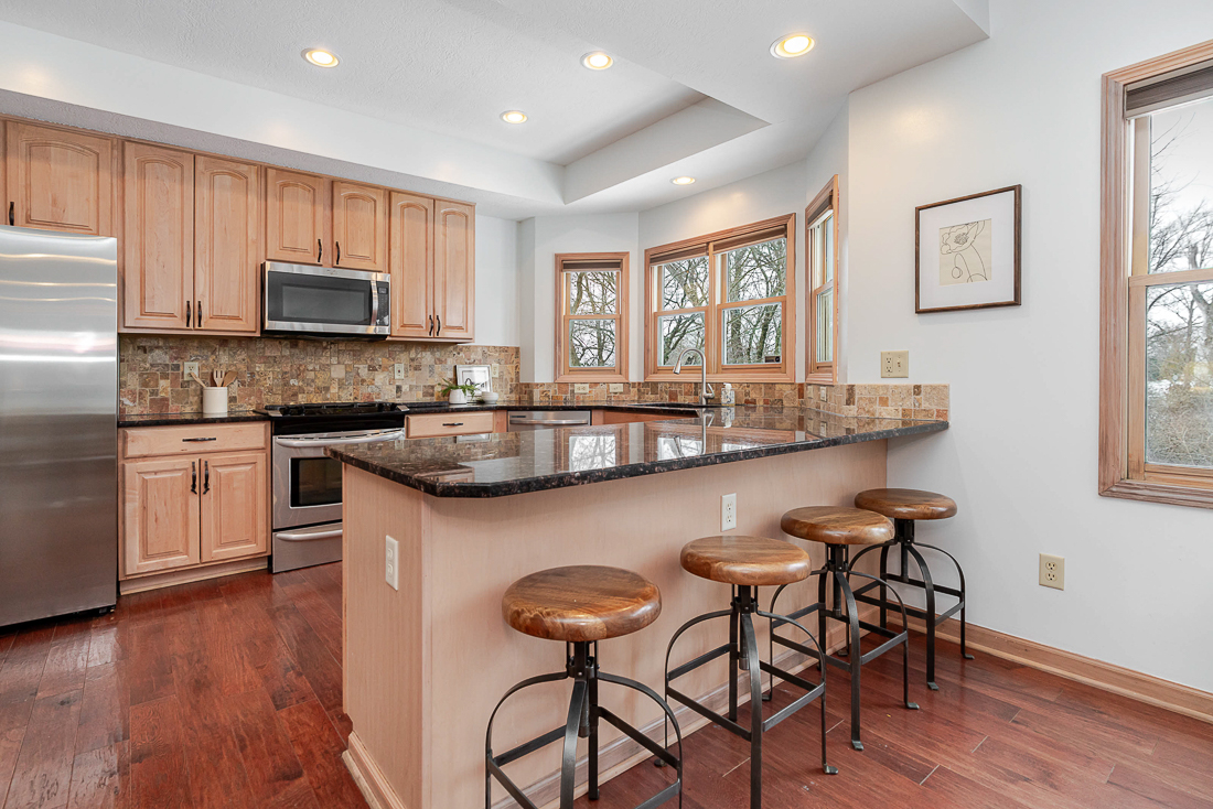 9800 Oxford Circle-23