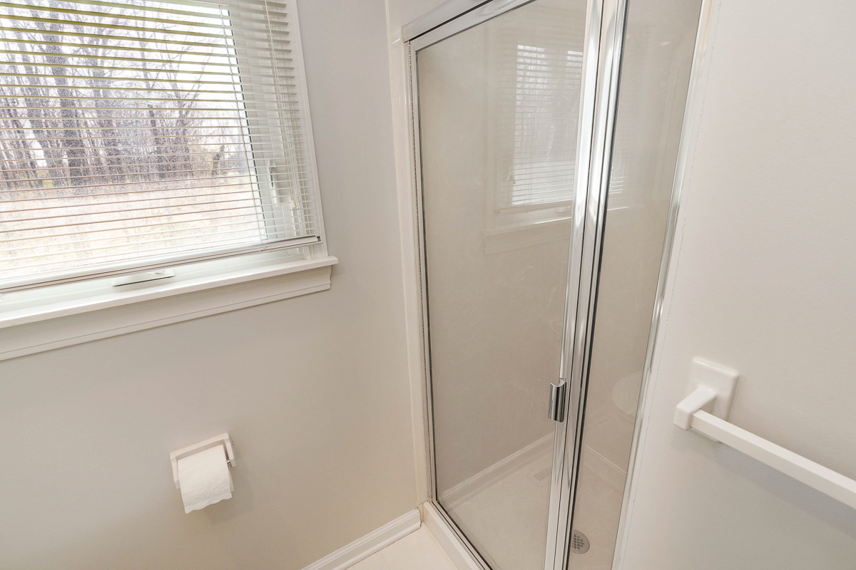 988 Danvers Ave-43
