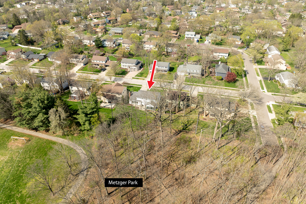988 Danvers Ave-5