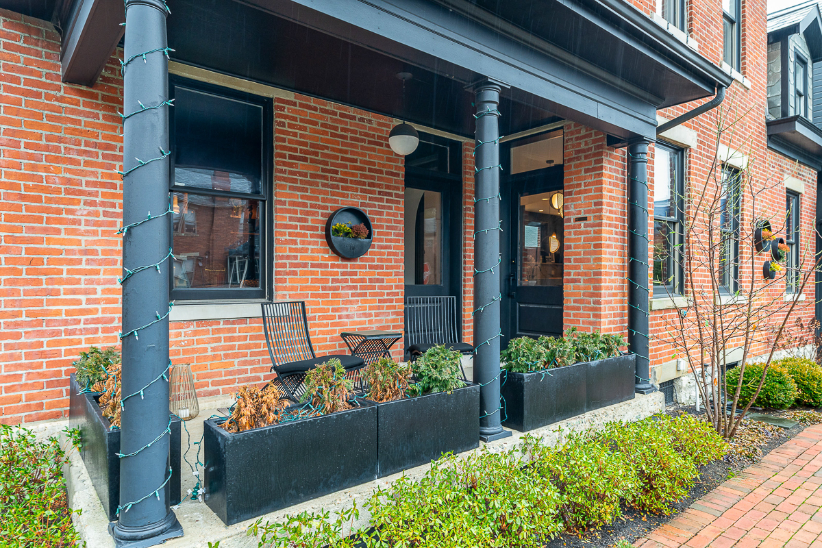 275 e Beck St-6