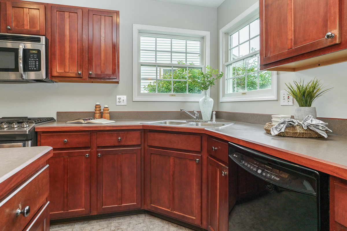 6096 Congressional Dr -Aug 2025-10