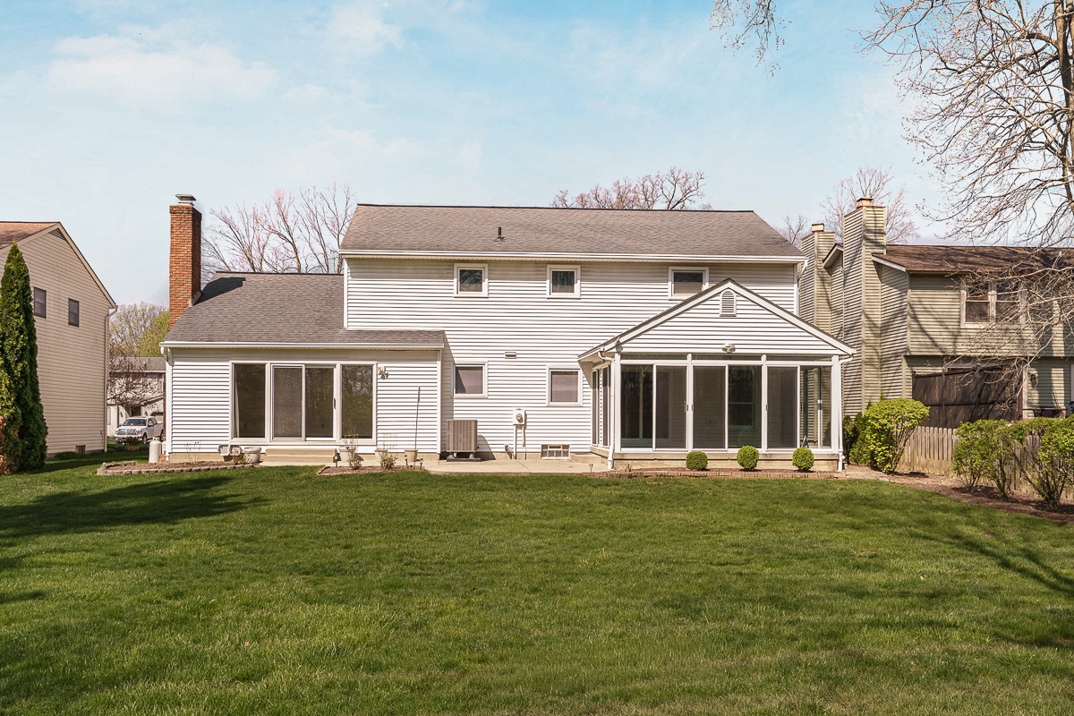 988 Danvers Ave-8