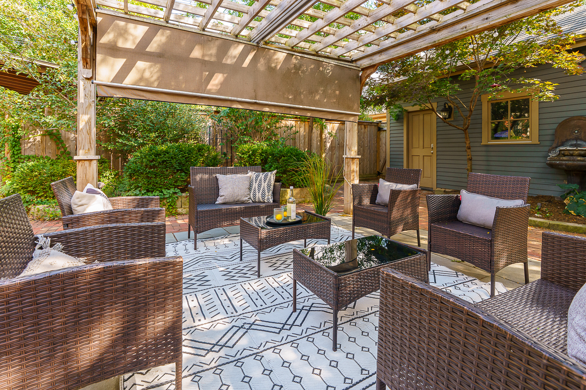 243 e Whittier St------3