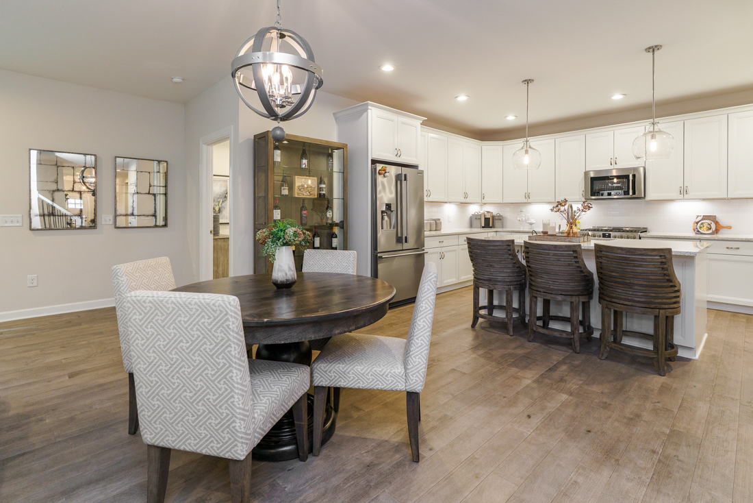 7652 Gateway Blvd --19